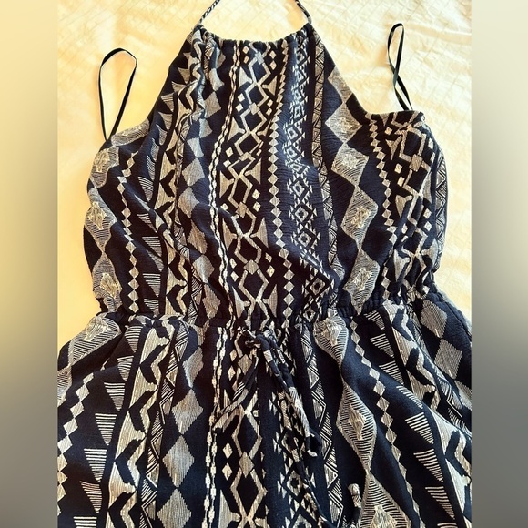 Lulu's Jumpsuit Sparrow Blue White Aztec Print Crop Length Halter Tie size Large - Picture 12 of 16